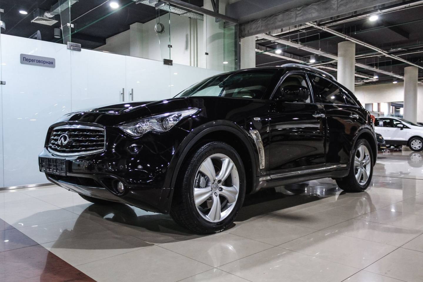 Купить FX с пробегом