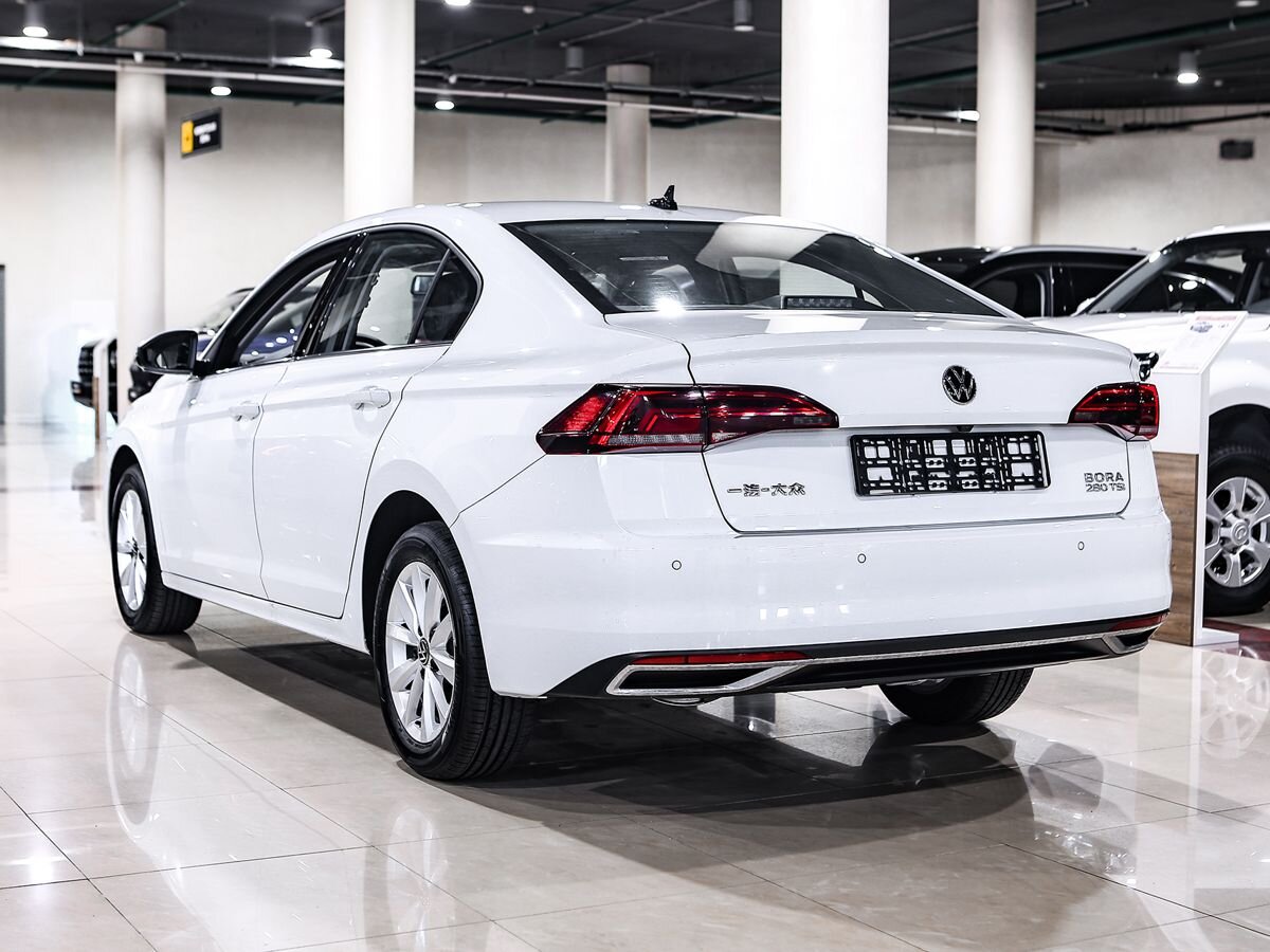 Купить Bora с пробегом